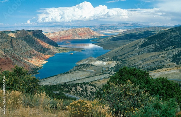 Obraz Flaming Gorge Reservoir in Wyoming and Utah, USA