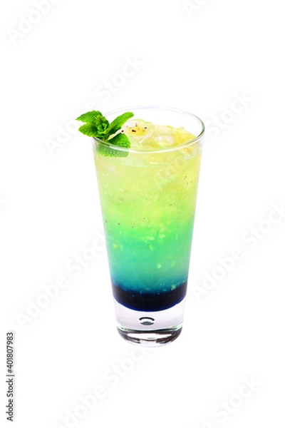 Fototapeta cocktail isolated on white