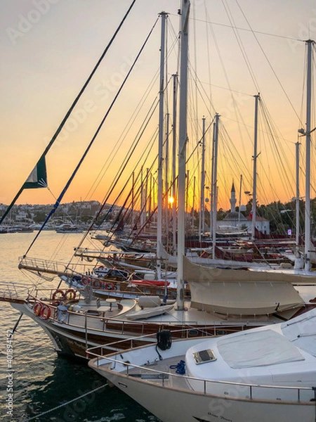 Obraz Sunset through the Masts 