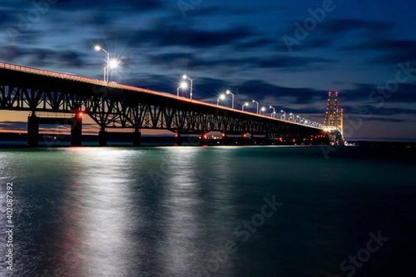 Fototapeta bridge at night