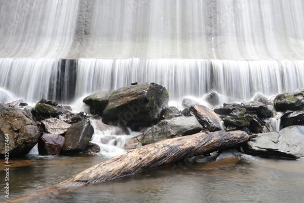 Fototapeta waterfall on the rocks