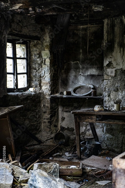 Obraz old house destroyed by fire