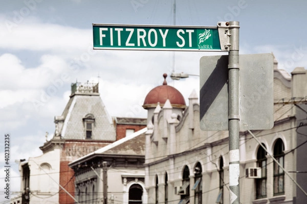Obraz Fitzroy street, that gives its name to the Melbourne’s alternative and trendiest district,  destination for many young artists , full of coffee shops and second-hand vintage store. 