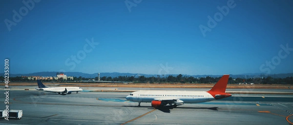 Obraz Planes ready for take off at Los Angeles airport.