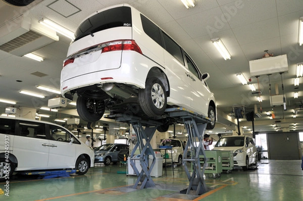 Obraz リフトアップされた自動車