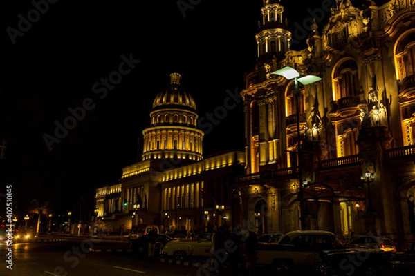 Fototapeta National Capitol Building of Cuba in night view