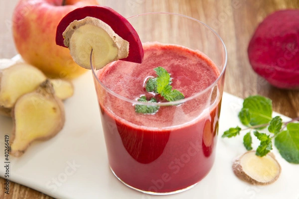 Obraz Beetroot ,Apple and Ginger smoothie