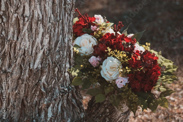 Fototapeta Fall Bouquet of roses and hydrangeas in woods