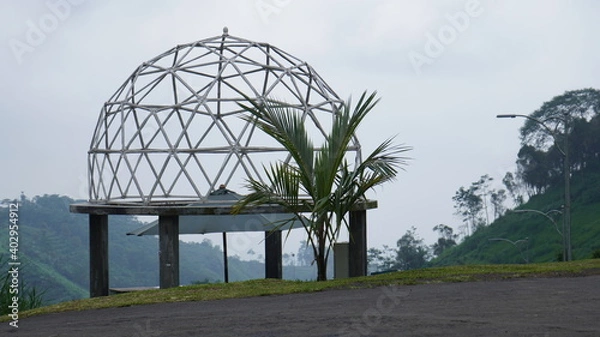 Obraz A half Round Building