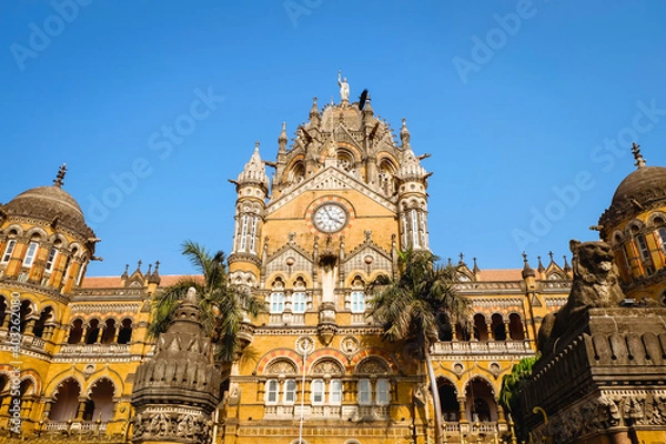 Fototapeta Chhatrapati Shivaji Maharaj Terminus Railway Station is a historic terninal train station and UNESCO World heritage Site in Mumbai, Maharashtra, India.