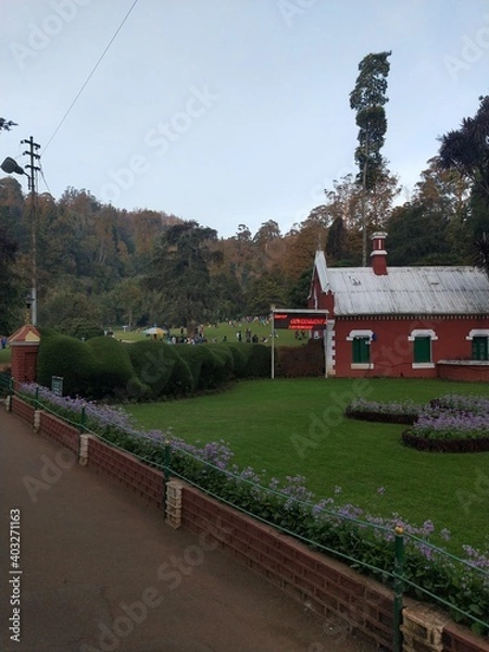 Fototapeta walking street