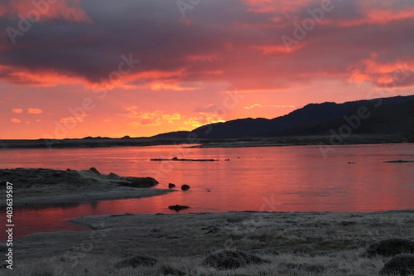 Obraz sunrise over the lake