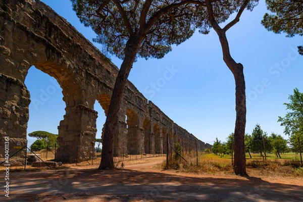 Fototapeta A section of the Aqueduct park in Rome. The Parco degli Acquedotti is an archeological public area which concerns the water supply system of ancient Rome. It is part of the Appian Way Regional Park.