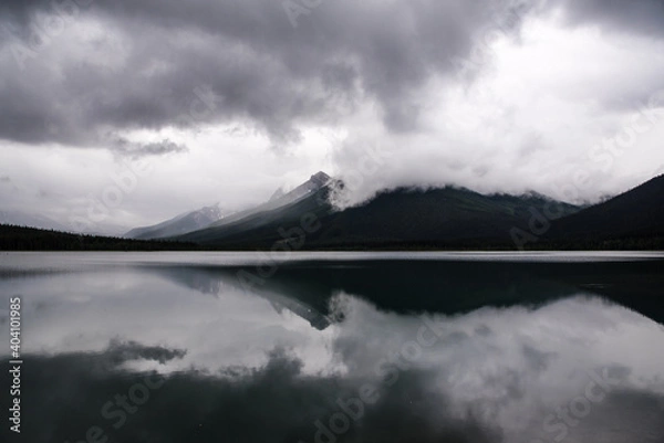 Obraz mist over the mountains