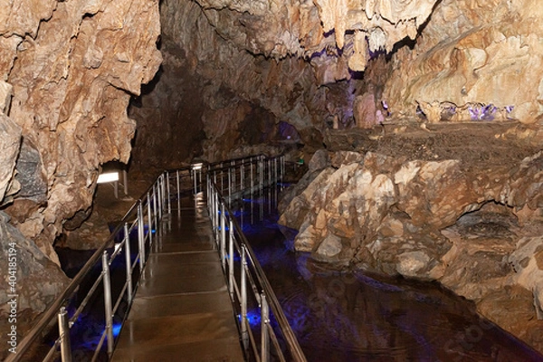 Fototapeta 飛騨大鍾乳洞