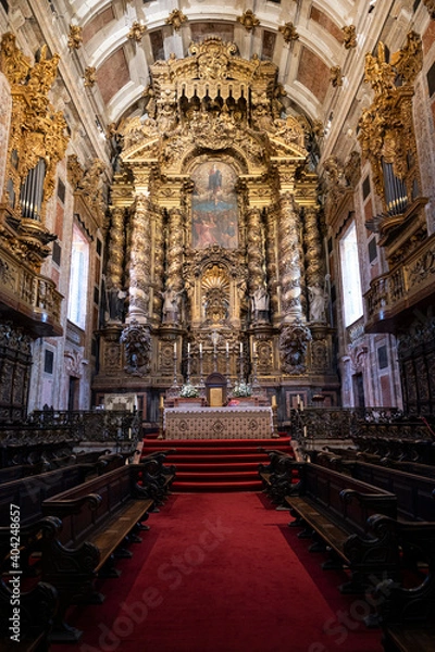 Fototapeta Interior of Porto Cathedral, medieval building. Red carpet.