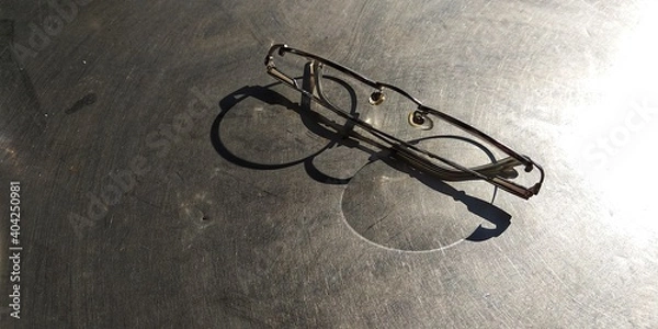 Fototapeta glasses on table 