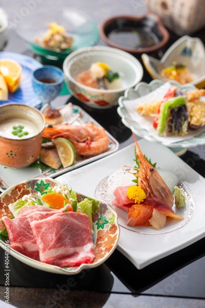 Fototapeta 会席　料理 　刺身　鮪　調理　懐石　盛り付け　和食　日本　和紙　新鮮　鮮魚　お刺身　煮付