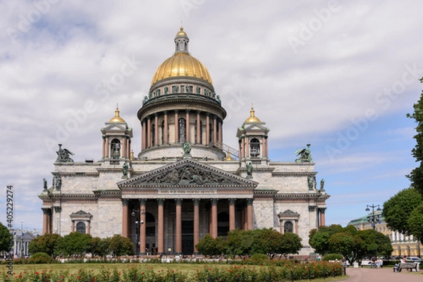 Fototapeta St. Petersburg, Russia - June 28, 2020: Panoramic view of St. Isaac's Cathedral under cloud sky
