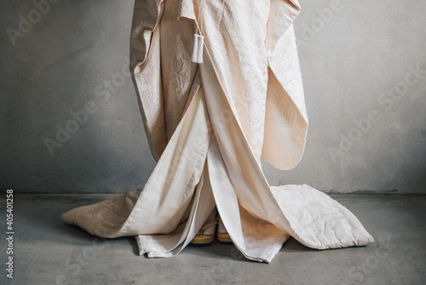 Obraz 日本の伝統的な衣装の白無垢を着た花嫁の足元