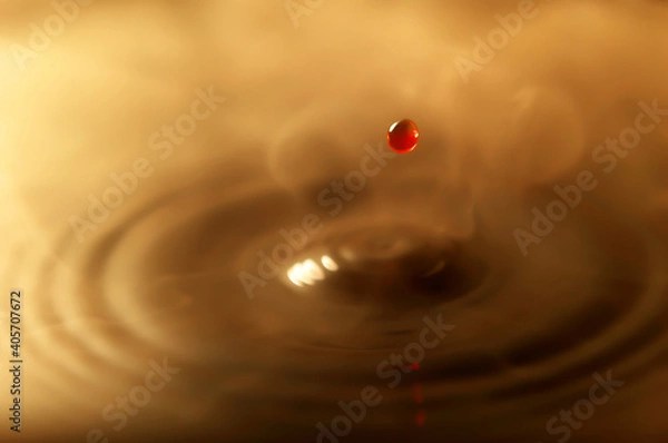 Obraz 水滴の波紋　ブラウン　コーヒー