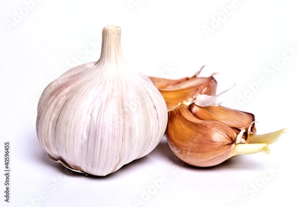 Fototapeta garlic on a white background