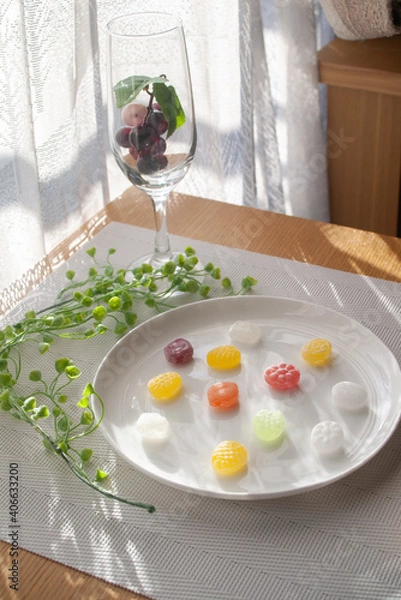 Obraz カラフルな飴の乗った皿