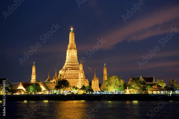 Fototapeta Wat Arun at Songkran