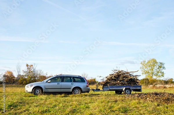 Fototapeta Loaded trailer