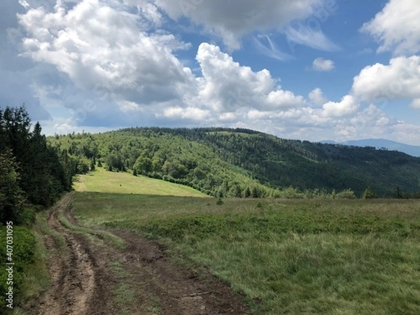 Obraz Zdjęcia prezentujące widoki górskie.