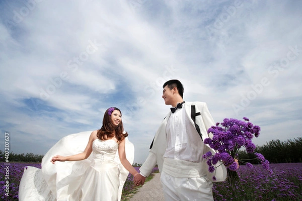 Obraz Romantic Lavender wedding couple