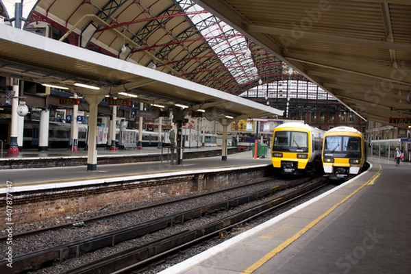 Obraz London Victoria mainline railway terminus station in England, uk