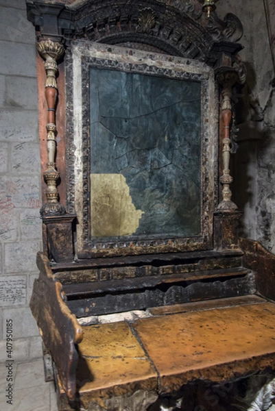 Fototapeta Jerusalem, Israel, January 30, 2020: Jacobite Chapel under the protection of Syrians in the Church of the Holy Sepulcher