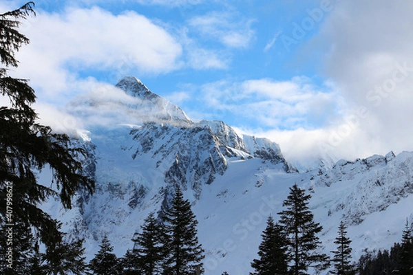 Obraz snow covered mountains, mount baker Washington 