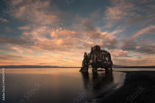 Obraz Amazing view of the Atlantic ocean at down, location place Hvitserkur. Iceland