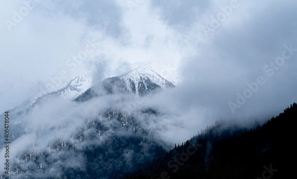 Fototapeta clouds over mountain