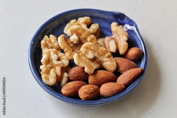 Obraz 胡桃とアーモンド