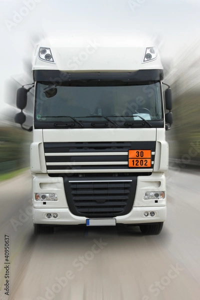 Obraz Gefahrgut LKW mit Warnschild
