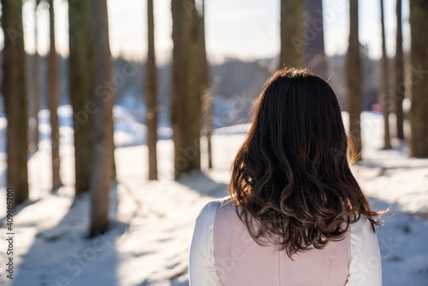 Obraz 女性と雪と自然