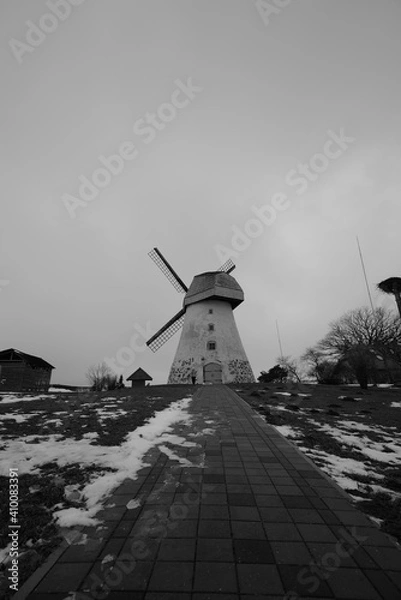 Obraz windmill in the evening