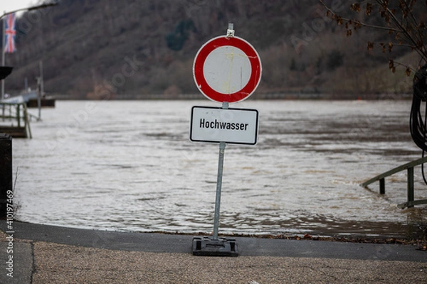 Obraz Überflutete Straße bei Hochwasser