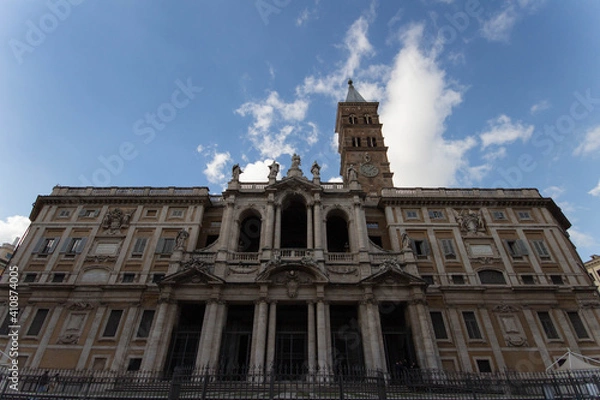 Fototapeta In front of The Basilica of Saint Mary Major .is a Papal major basilica and the largest Catholic Marian church in Rome, Italy.And enshrines the venerated image of Salus Populi Romani.