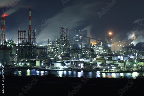 Obraz 日本の岡山県倉敷市の水島コンビナートの美しい工場夜景