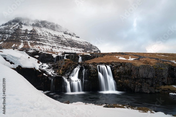 Obraz waterfall in winter
