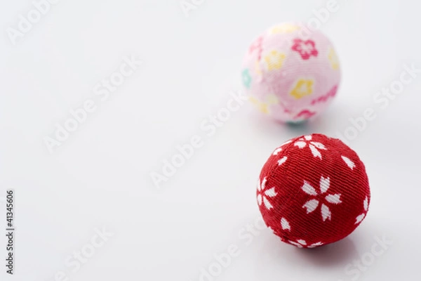Fototapeta 白背景に複数の鞠