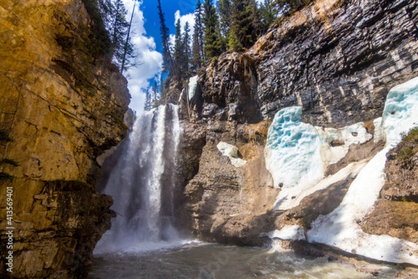 Fototapeta Waterfall in Canada
