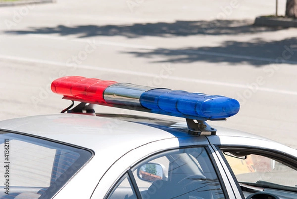 Obraz Специальный сигнал на крыше полицейской машины