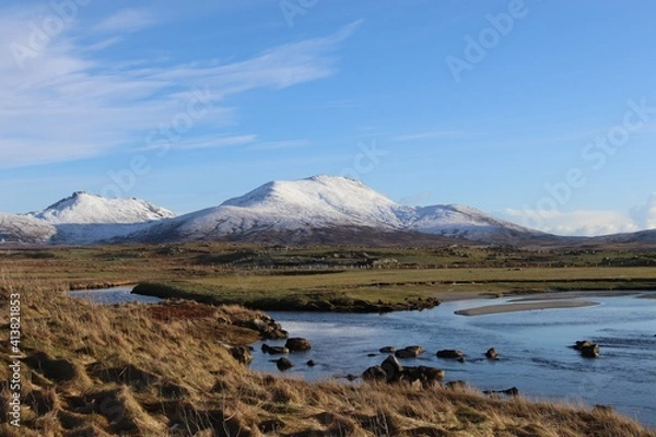 Fototapeta lake in the mountains, scotland