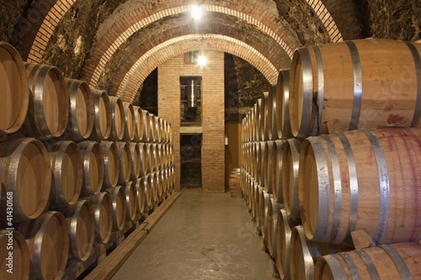 Obraz Barriles de vino en la bodega