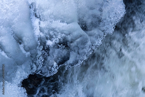 Obraz water flowing under ice